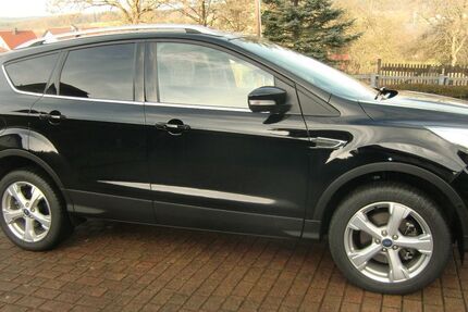 Ford Kuga 47.100 km 20.100 &euro; Eisfeld 98673