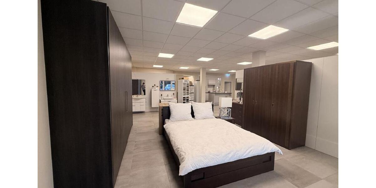 Neuwertiges Ladenlokal in stark frequentierter Lage Achim Uphusen zimmer