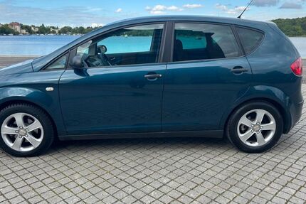 Seat Altea 212.000 km 2.799 &euro; Potsdam 14467