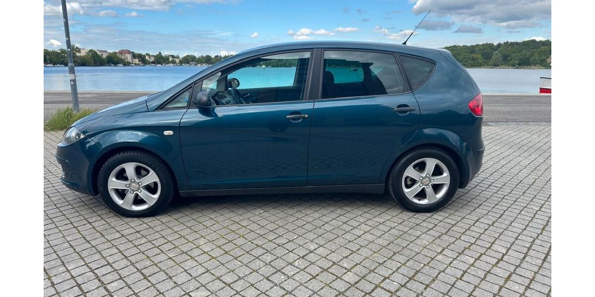Seat Altea 212.000 km 2.799 &euro; Potsdam 14467