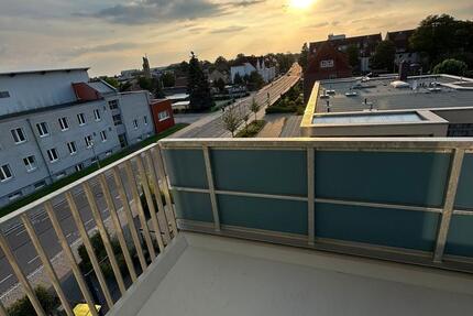 Wohnung Neubrandenburg - 3 Zimmer, 86 m&sup2;, 1.200&euro; | Angebot:26406504