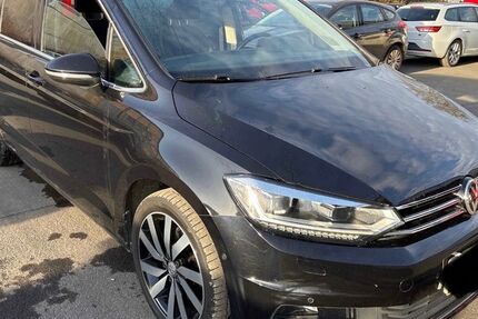 VW Touran 127.500 km 16.490 &euro; Wilden (Siegerland) 57234