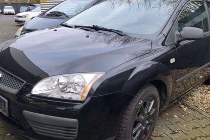 Ford Focus 232.600 km 990 &euro; Paderborn 33104