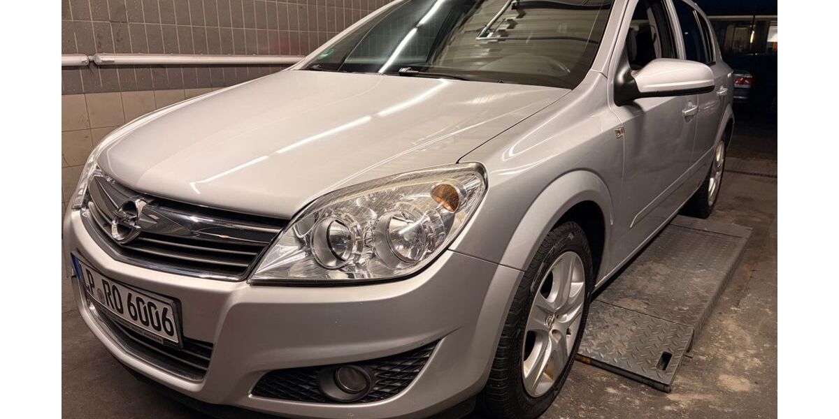 Opel Astra 170.000 km 2.850 &euro; Lippstadt 59557