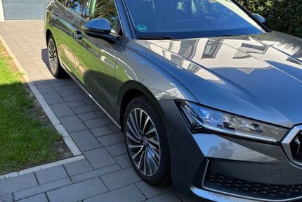 Skoda Superb 28.800 km 28.399 &euro; Düsseldorf 40489