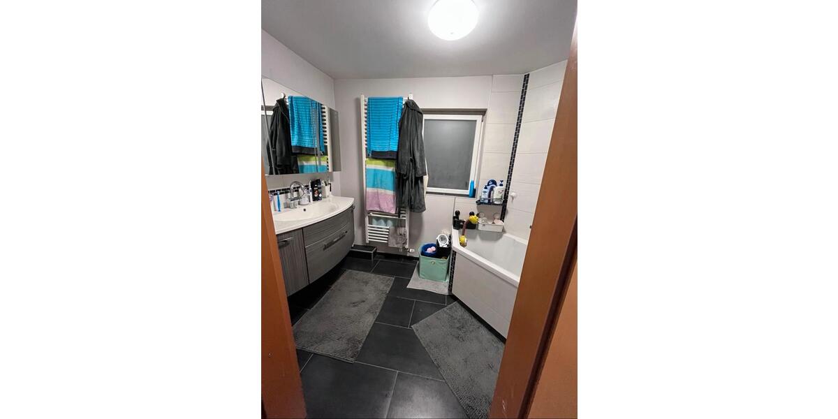 Doppelhaushälfte Rödental - 6 Zimmer, 102 m&sup2;, 180.000&euro; | Angebot:26904065