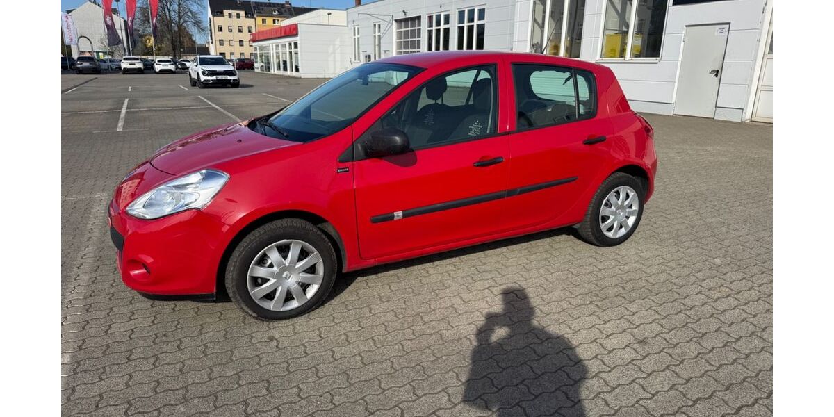 Renault Clio 40.858 km 4.999 &euro; Plauen 08525
