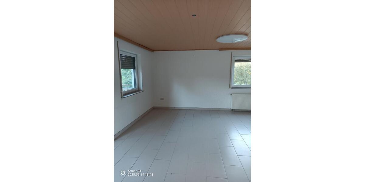 Etagenwohnung Baunatal - 4 Zimmer, 126 m&sup2;, 1.250&euro; | Angebot:26326802