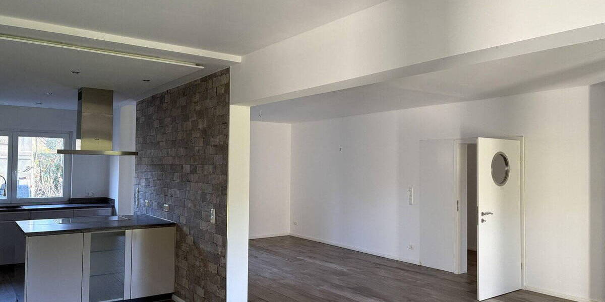 Mehrfamilienhaus, Wohnhaus Jersbek - 7 Zimmer, 268 m&sup2;, 749.000&euro; | Angebot:26685839