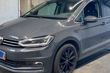 VW Touran 39.980 km 32.990 &euro; Geesthacht bei Hamburg 21502