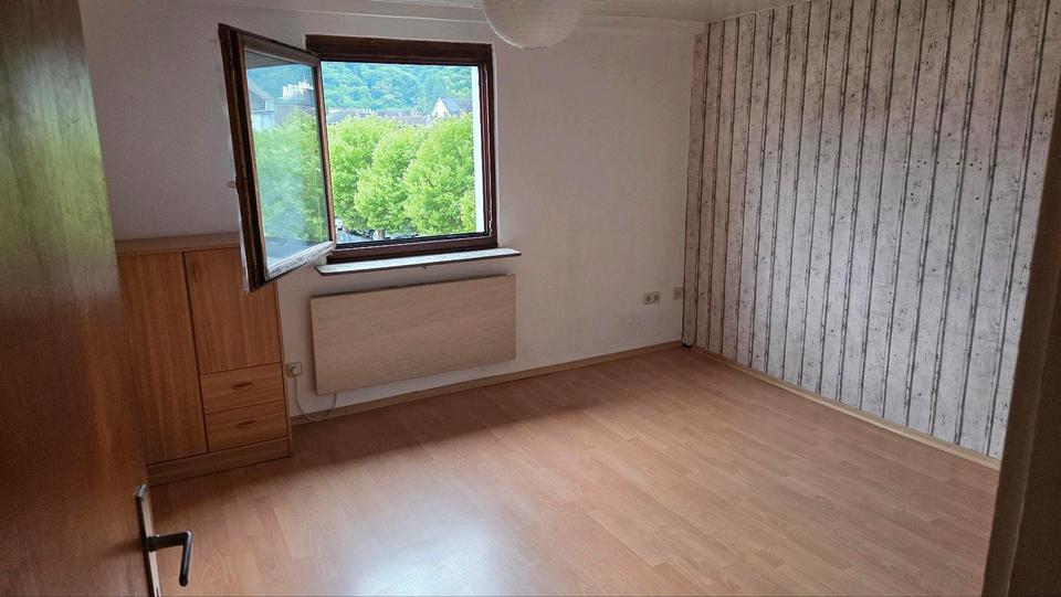 Dachgeschoßwohnung Lahnstein - 2 Zimmer, 45 m&sup2;, 380&euro; | Angebot:24770591