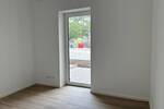 Große 4-Zimmer Wohnung mit Terrasse und kleinem Garten