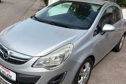 Opel Corsa 100.771 km 2.999 &euro; München 81739