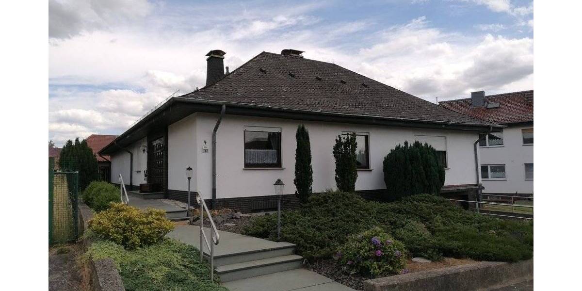 Einfamilienhaus Fritzlar / Cappel Cappel - 8 Zimmer, 267 m&sup2;, 275.000&euro; | Angebot:23966096