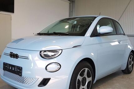 Fiat 500e 6.300 km 18.490 &euro; Wörth an der Donau 93086