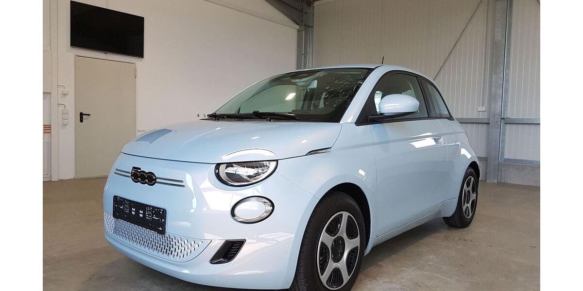 Fiat 500e 6.300 km 18.490 &euro; Wörth an der Donau 93086