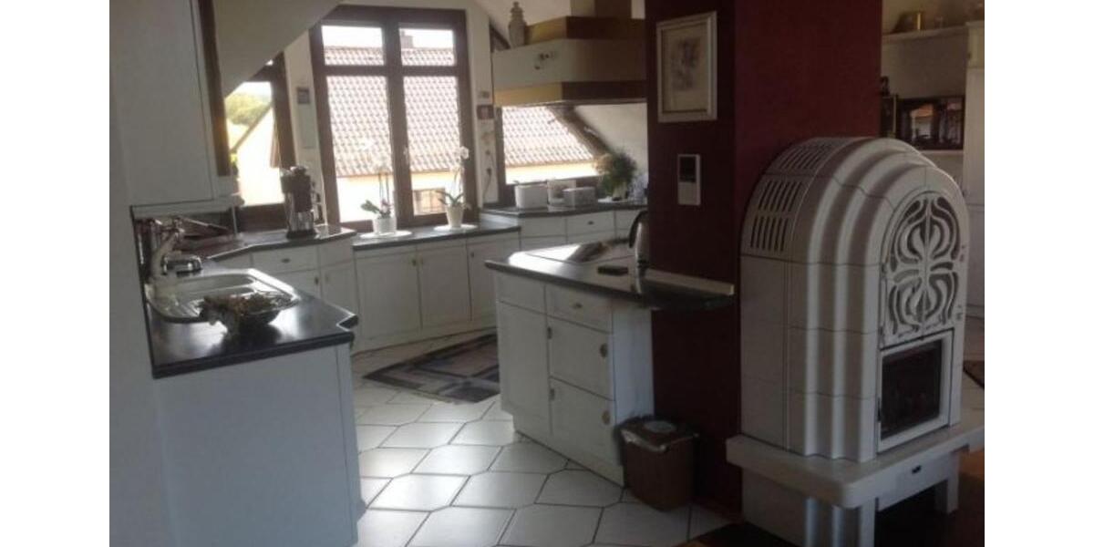 Hochwertige, schöne und helle Penthouse Wohnung in Flieden 3 zimmer