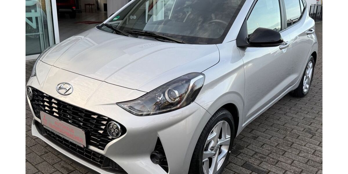 Hyundai i10 9.402 km 15.350 &euro; Radevormwald 42477