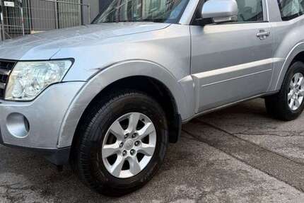 Mitsubishi Pajero 97.111 km 19.999 &euro; München 80636
