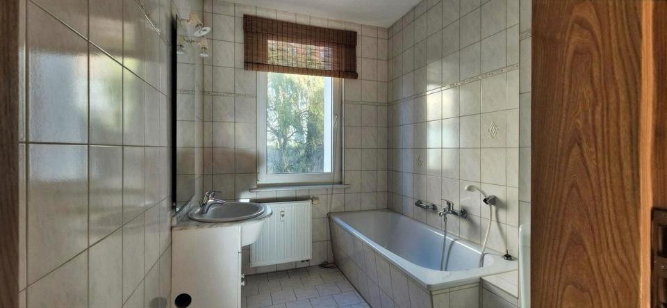 Etagenwohnung Greiz - 2 Zimmer, 48 m&sup2;, 270&euro; | Angebot:24878659