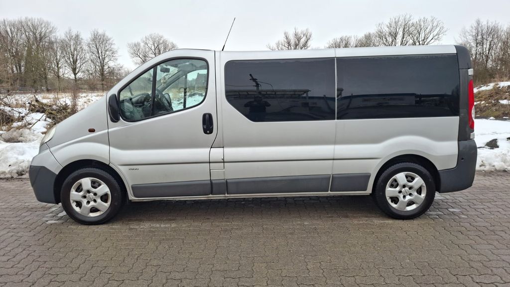Opel Vivaro 179.000 km 11.400 &euro; Kappeln 24376