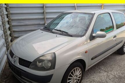 Renault Clio 147.638 km 850 &euro; Lübeck 23556