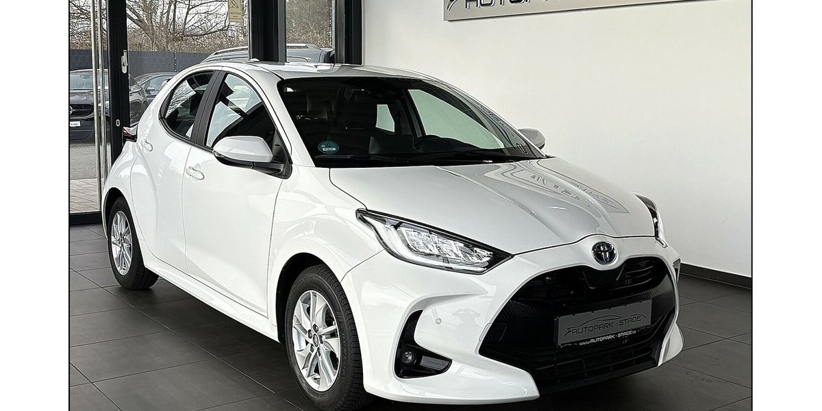 Toyota Yaris Hybrid Basis ACC LED MultiInfo Assist 1.Hd 5.000 km 20.499 &euro; Stade 21682