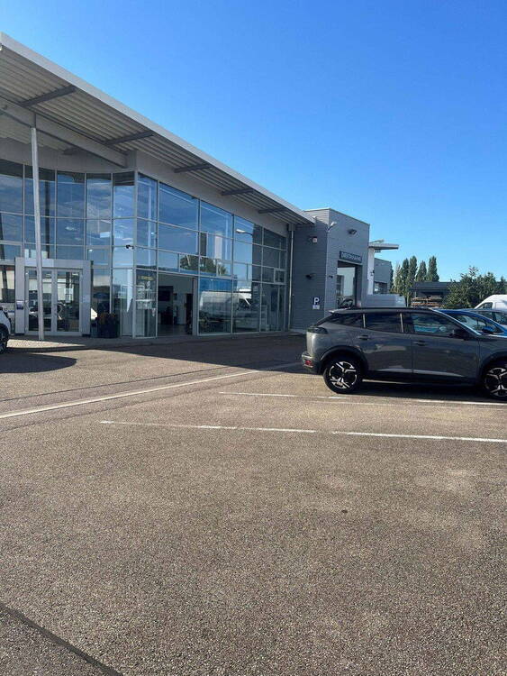 Möblierte Ausstellungs- und Bürofläche in zentraler Lage in Achern erweiterbar um Werkstatt zimmer