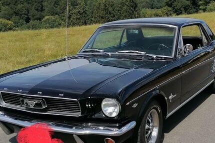 Ford Mustang 78.500 km 41.000 € Dierdorf 56269