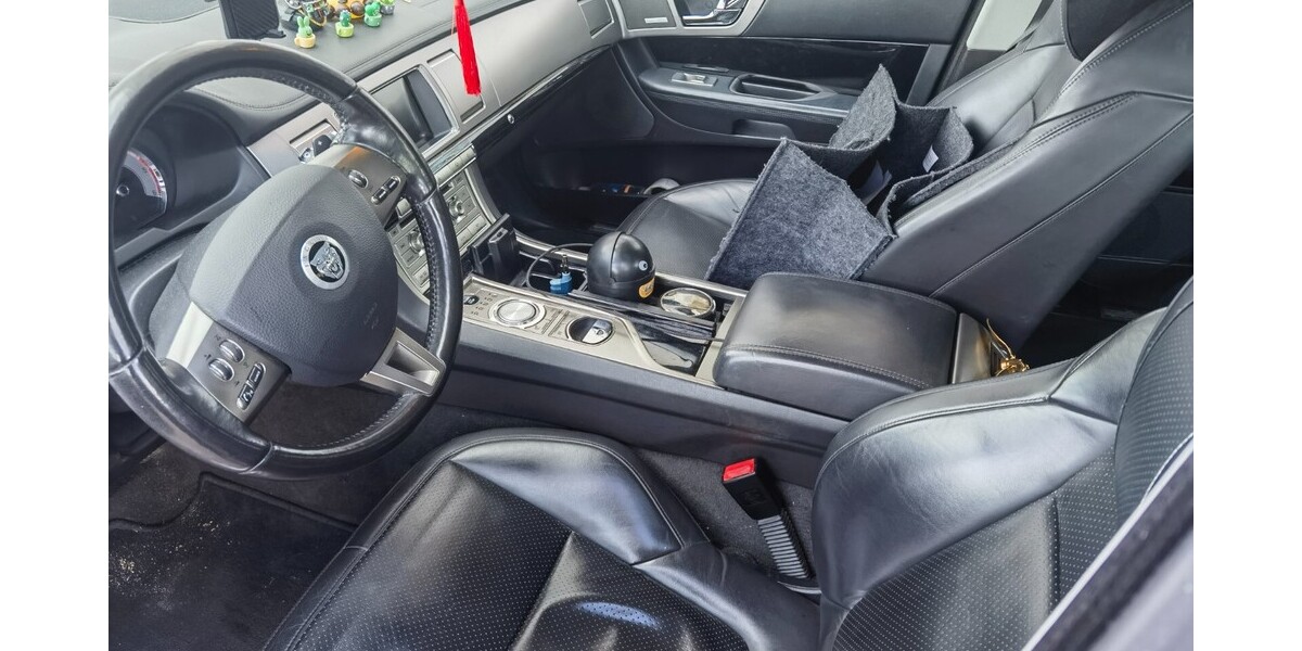 Jaguar XF 220.000 km 6.000 € Cottbus 03046