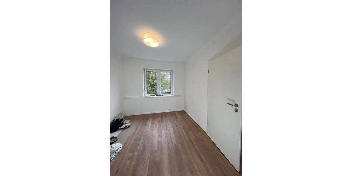Moderne 4-Zimmer-Wohnung in Ensheim - saniert, hell und ab 01.08. verfügbar - Etagenwohnung Saarbrücken-Halberg Ensheim | Angebot:26954962