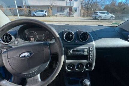 Ford Fiesta 154.000 km 1.800 &euro; Langen 63225
