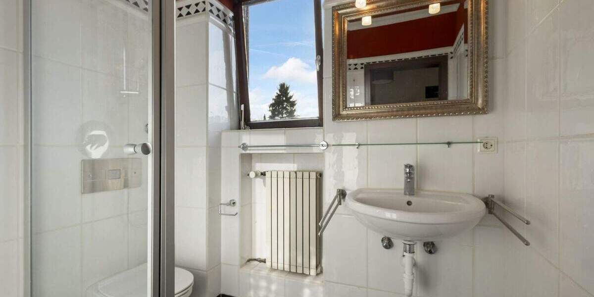 Doppelhaushälfte Düsseldorf Vennhausen - 6 Zimmer, 184 m&sup2;, 725.000&euro; | Angebot:25836514