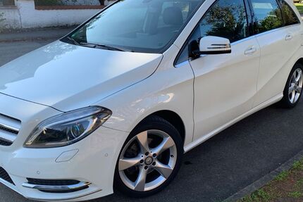 Mercedes-Benz B 200 90.000 km 11.900 € Bodelshausen 72411