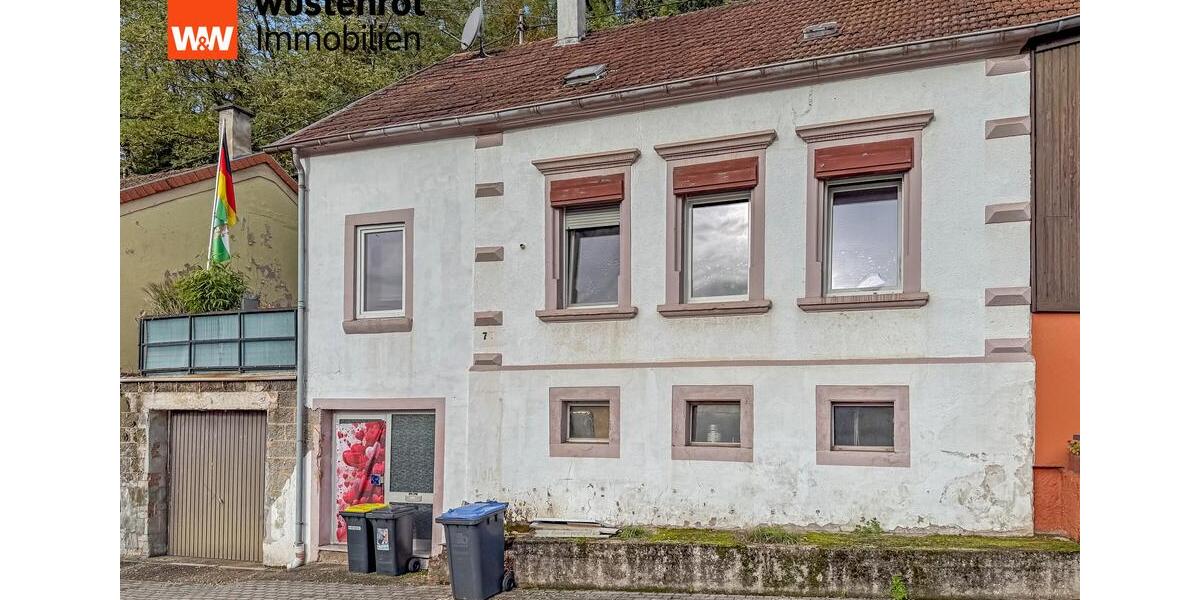 Zweifamilienhaus-Potenzial: Solides Wohnhaus mit modernisierter Einheit und Ausbaureserve 2 zimmer