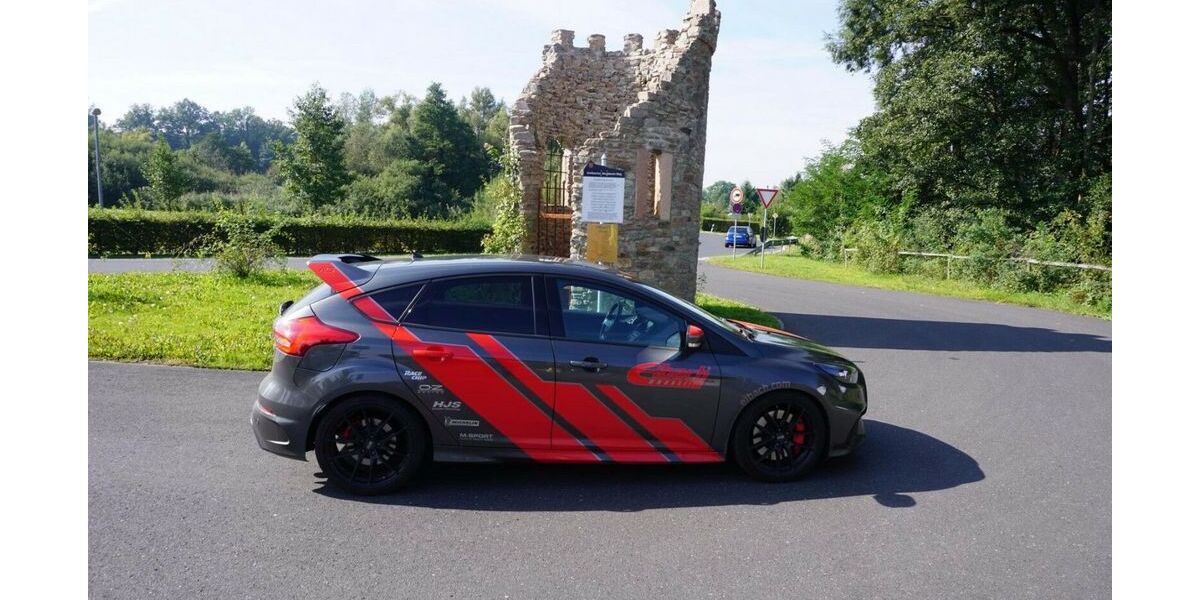 Ford Focus 41.280 km 40.500 € Goldbach 63773