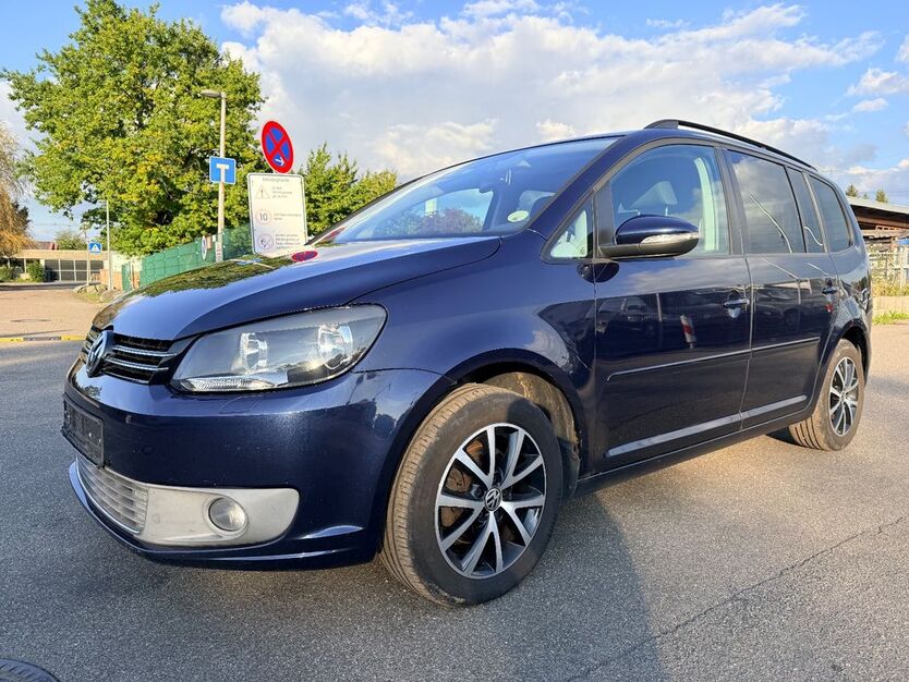 VW Touran 146.000 km 7.900 € Lahr-Langenwinkel 77933