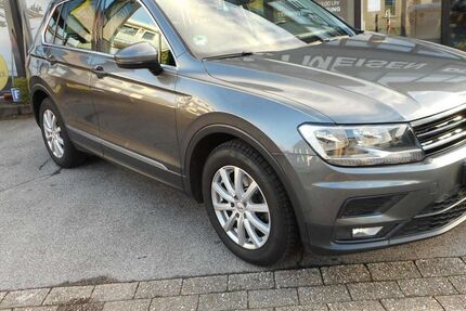 VW Tiguan 72.900 km 19.600 &euro; Solingen 42653