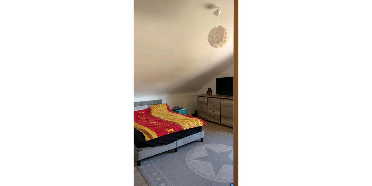 Dachgeschoßwohnung Viernheim - 3 Zimmer, 75 m&sup2;, 1.300&euro; | Angebot:26424089