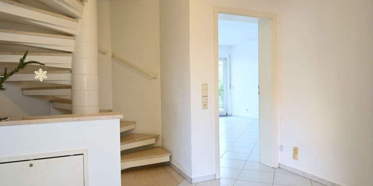 Reihenmittelhaus Wiesbaden Bierstadt - 5 Zimmer, 134 m&sup2;, 685.000&euro; | Angebot:24765037