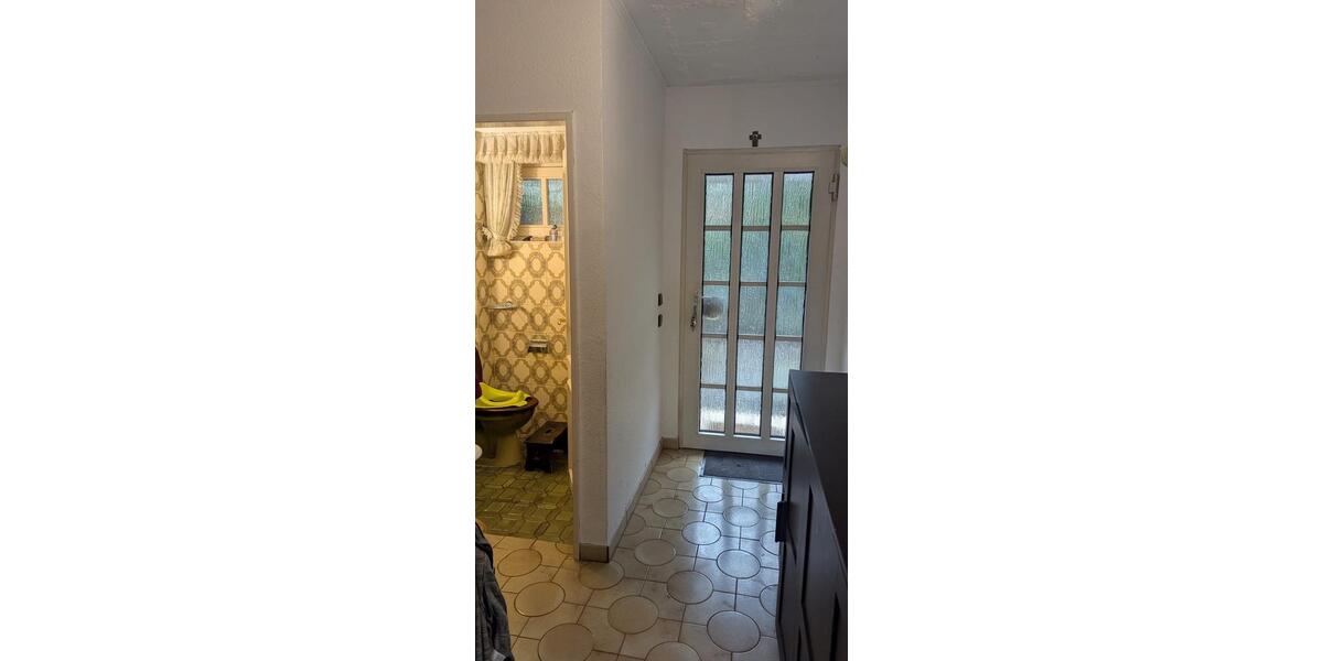 Reihenhaus Leverkusen Alkenrath - 5 Zimmer, 134 m&sup2;, 1.780&euro; | Angebot:25302183