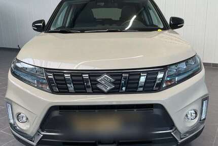 Suzuki Vitara 7.800 km 23.300 € Grünwald 82031