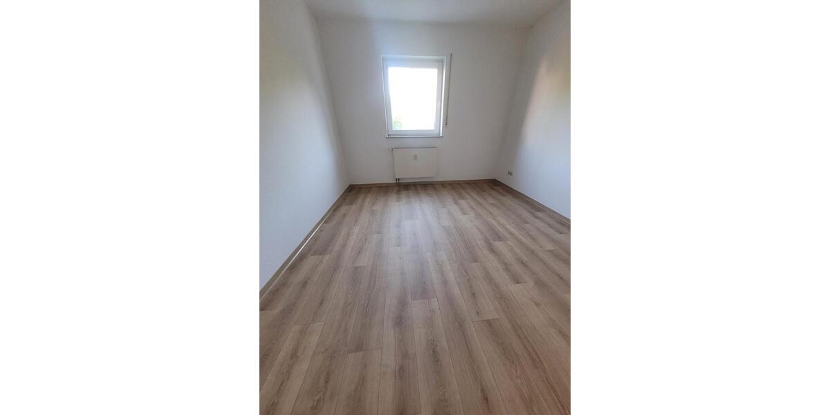 Etagenwohnung Chemnitz Bernsdorf - 3 Zimmer, 78 m&sup2;, 135.000&euro; | Angebot:27096193