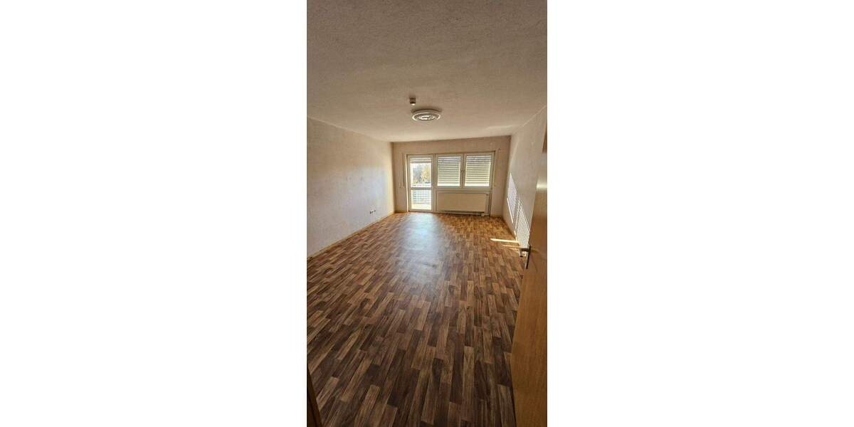 Etagenwohnung Niederwerrn - 3 Zimmer, 70 m&sup2;, 185.000&euro; | Angebot:25737703