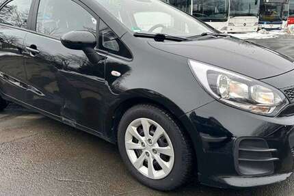 Kia Rio 59.350 km 5.900 &euro; Eschenburg - Hirzenhain 35713