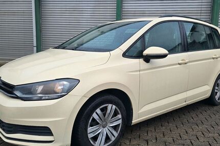 VW Touran 268.000 km 8.300 &euro; Siegen-Geisweid 57078