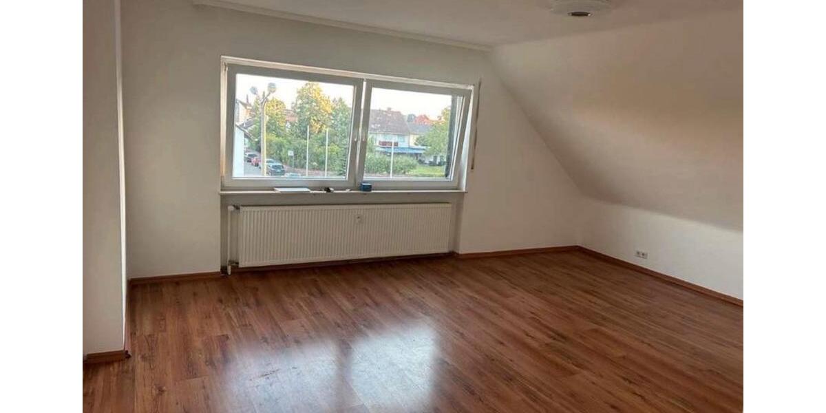 Dachgeschoßwohnung Bürstadt - 3 Zimmer, 90 m&sup2;, 850&euro; | Angebot:25172624