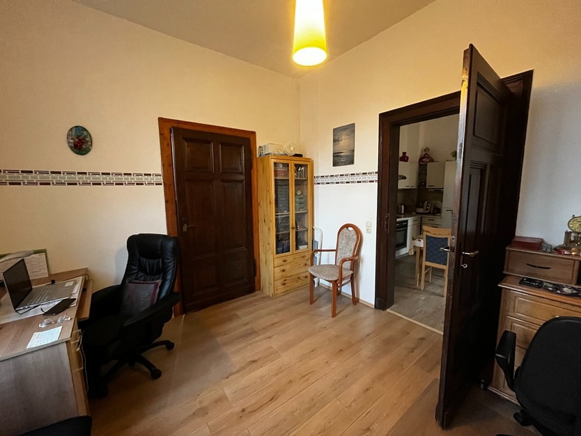 Renditestarke Kapitalanlage – Charmantes Mehrfamilienhaus mit Potenzial 10 zimmer