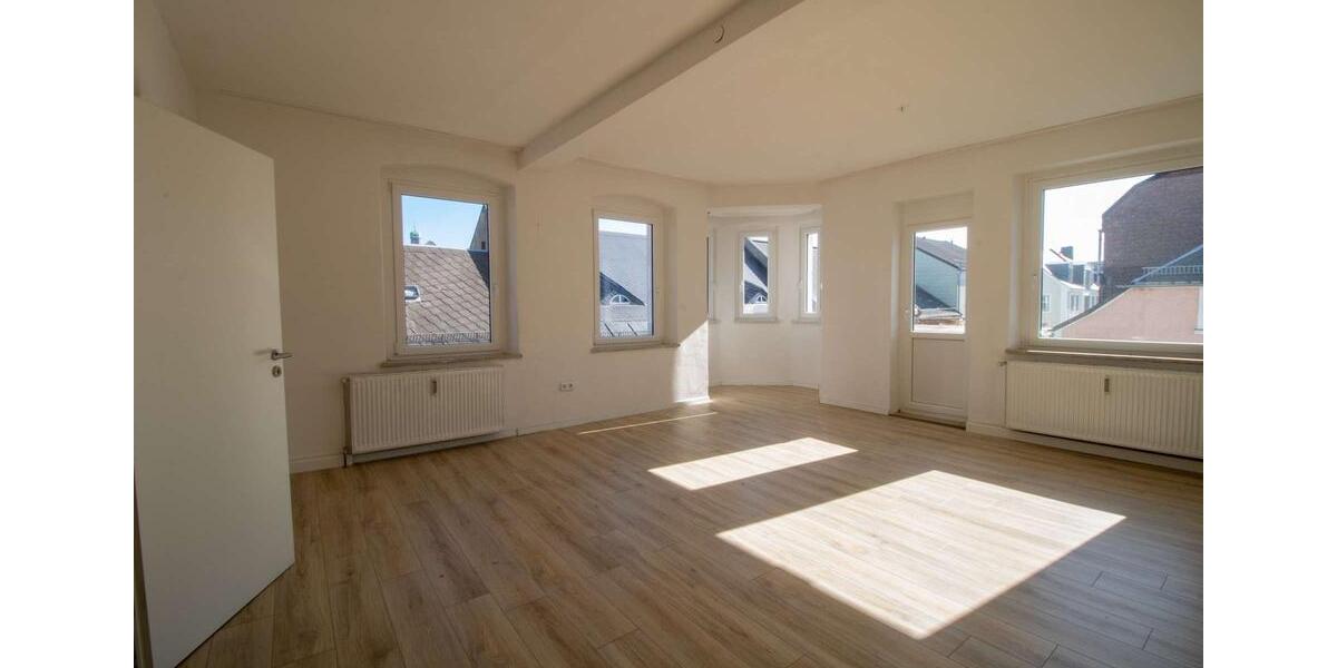 Etagenwohnung Rehau - 4 Zimmer, 122 m&sup2;, 700&euro; | Angebot:24597217
