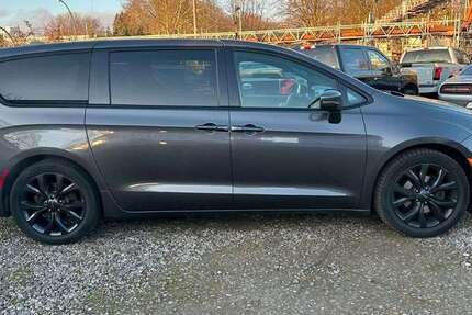 Chrysler Pacifica 84.000 km 19.999 &euro; Hamburg 22309